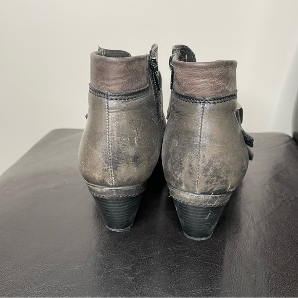 Taos Alto Booties Leather Buckles Ankle Boots 2" Heel Size 8.5 - Picture 4 of 8